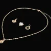 Ketting met verwisselbare hangers